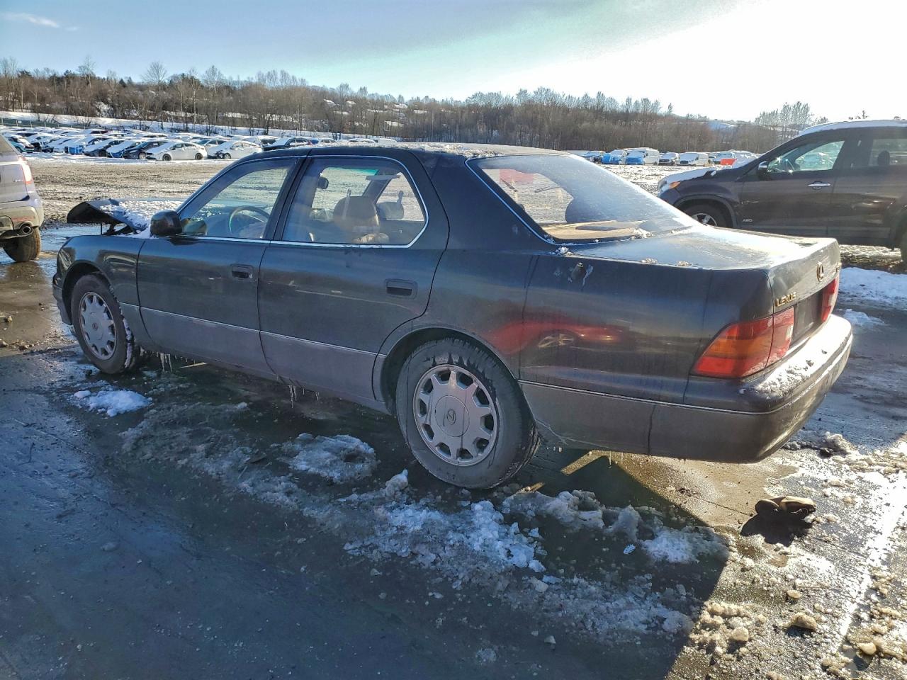 1996 LEXUS LS 400 photo 2