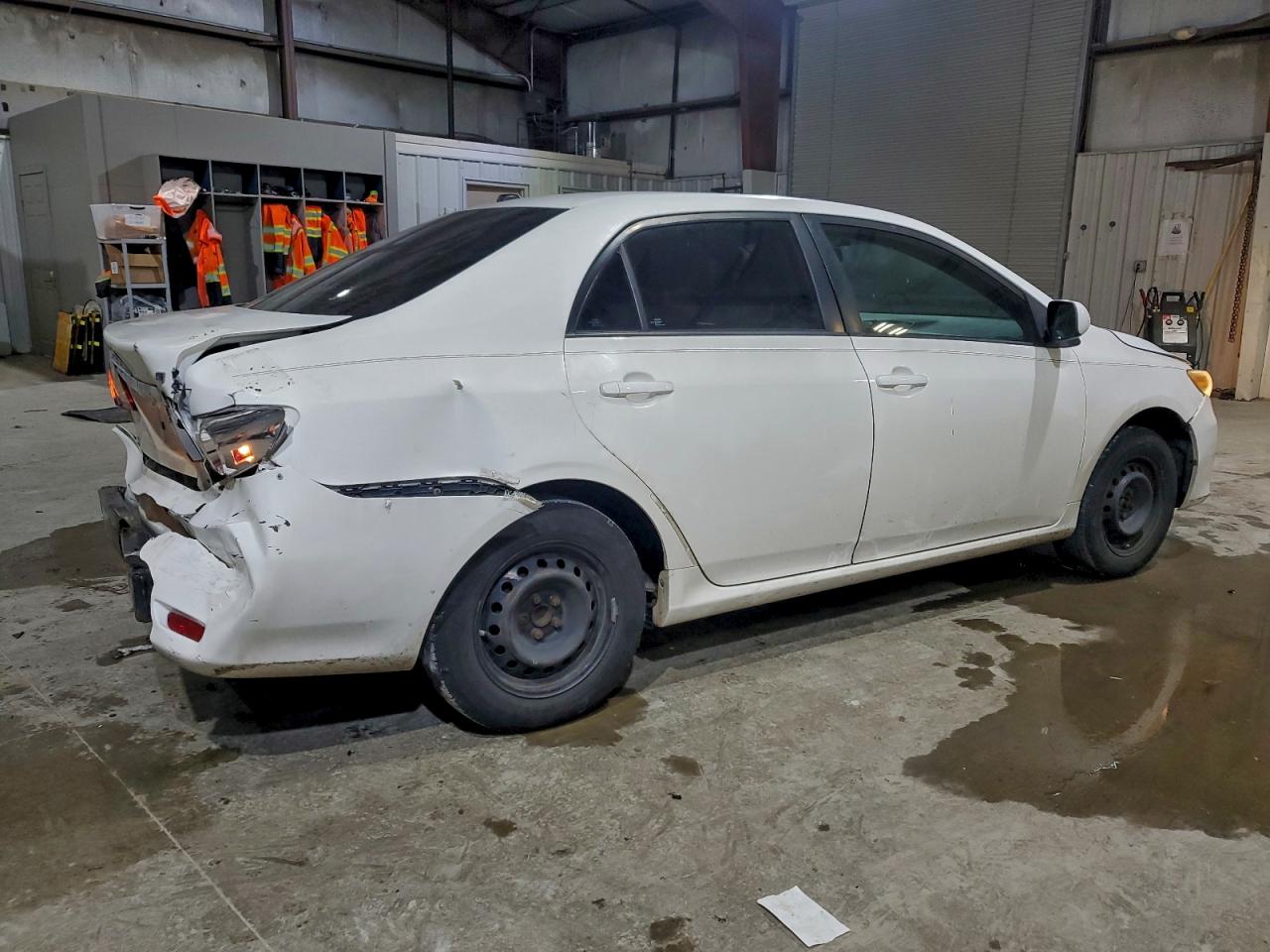 2011 TOYOTA COROLLA BASE photo 3