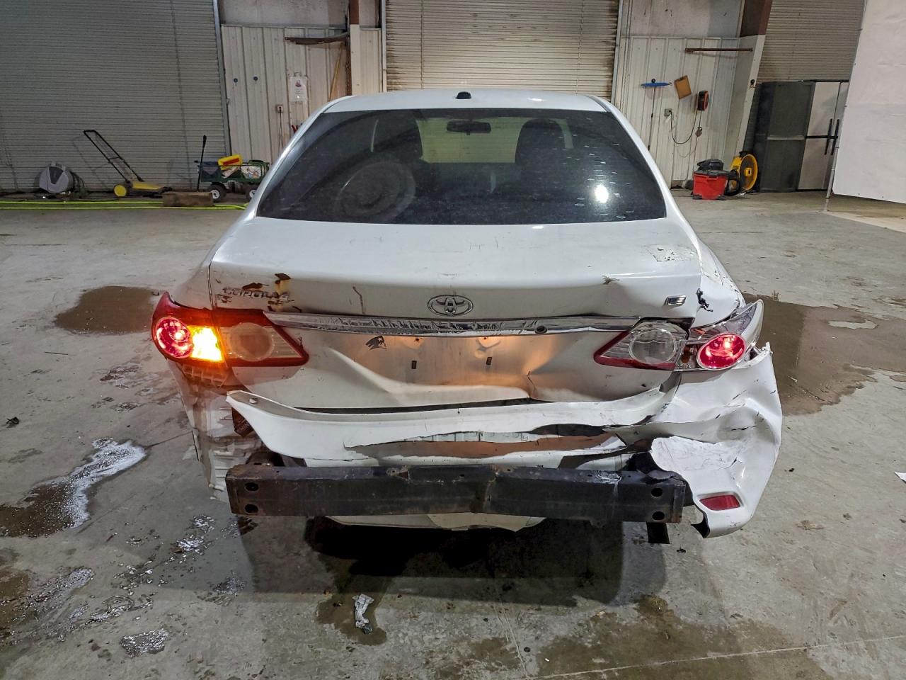 2011 TOYOTA COROLLA BASE photo 6