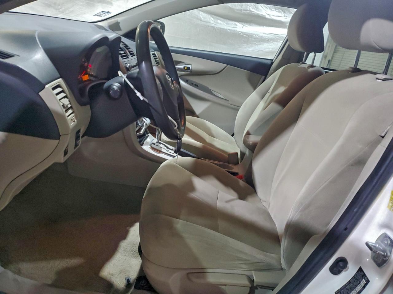 2011 TOYOTA COROLLA BASE photo 7