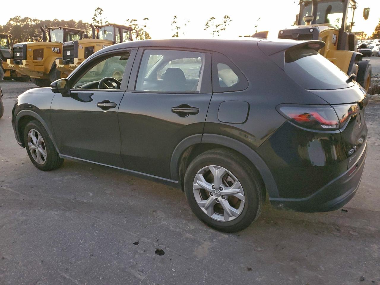2024 HONDA HR-V LX photo 2
