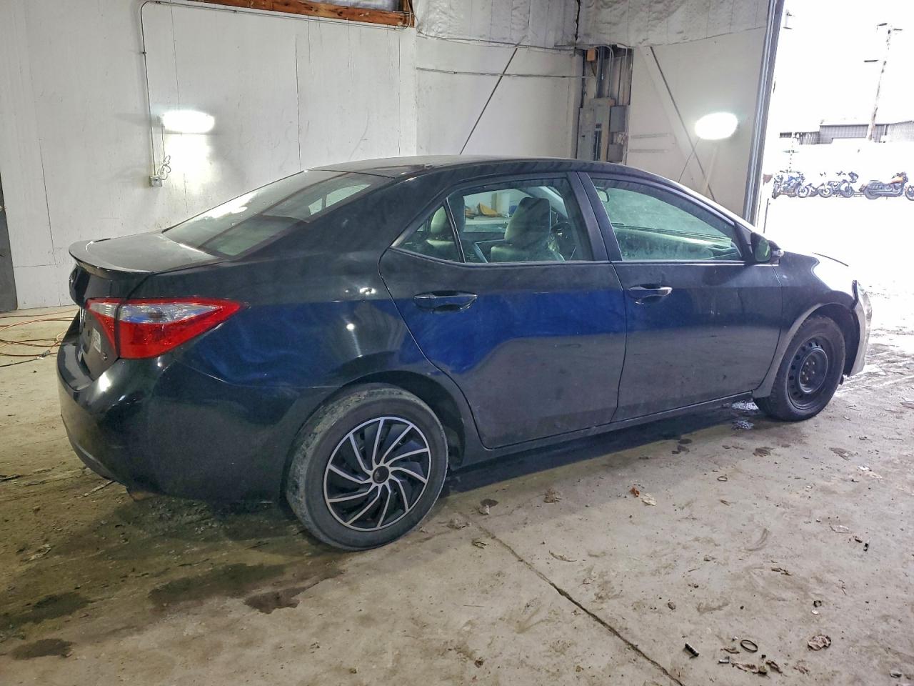 2015 TOYOTA COROLLA L photo 3