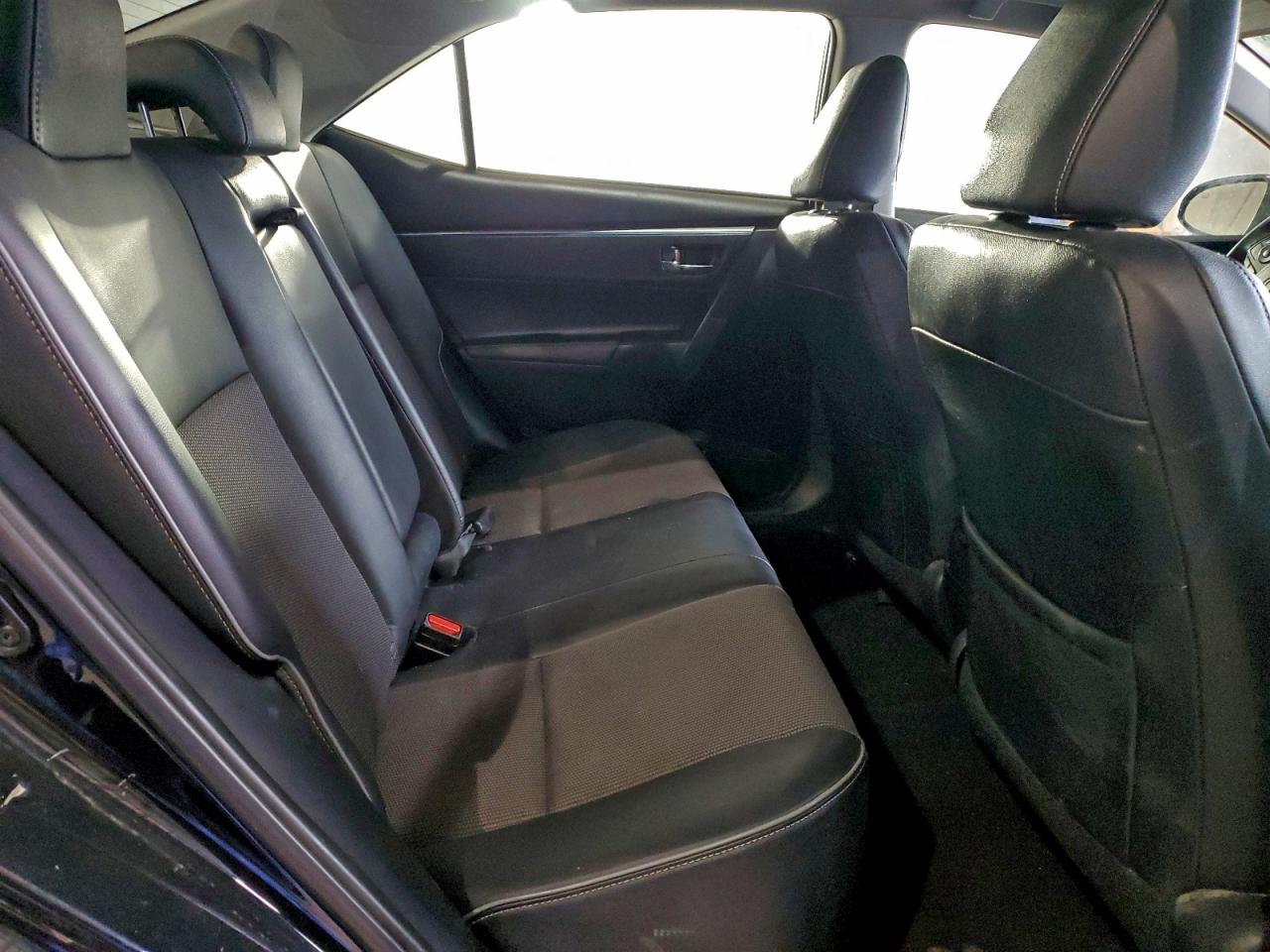 2015 TOYOTA COROLLA L photo 10