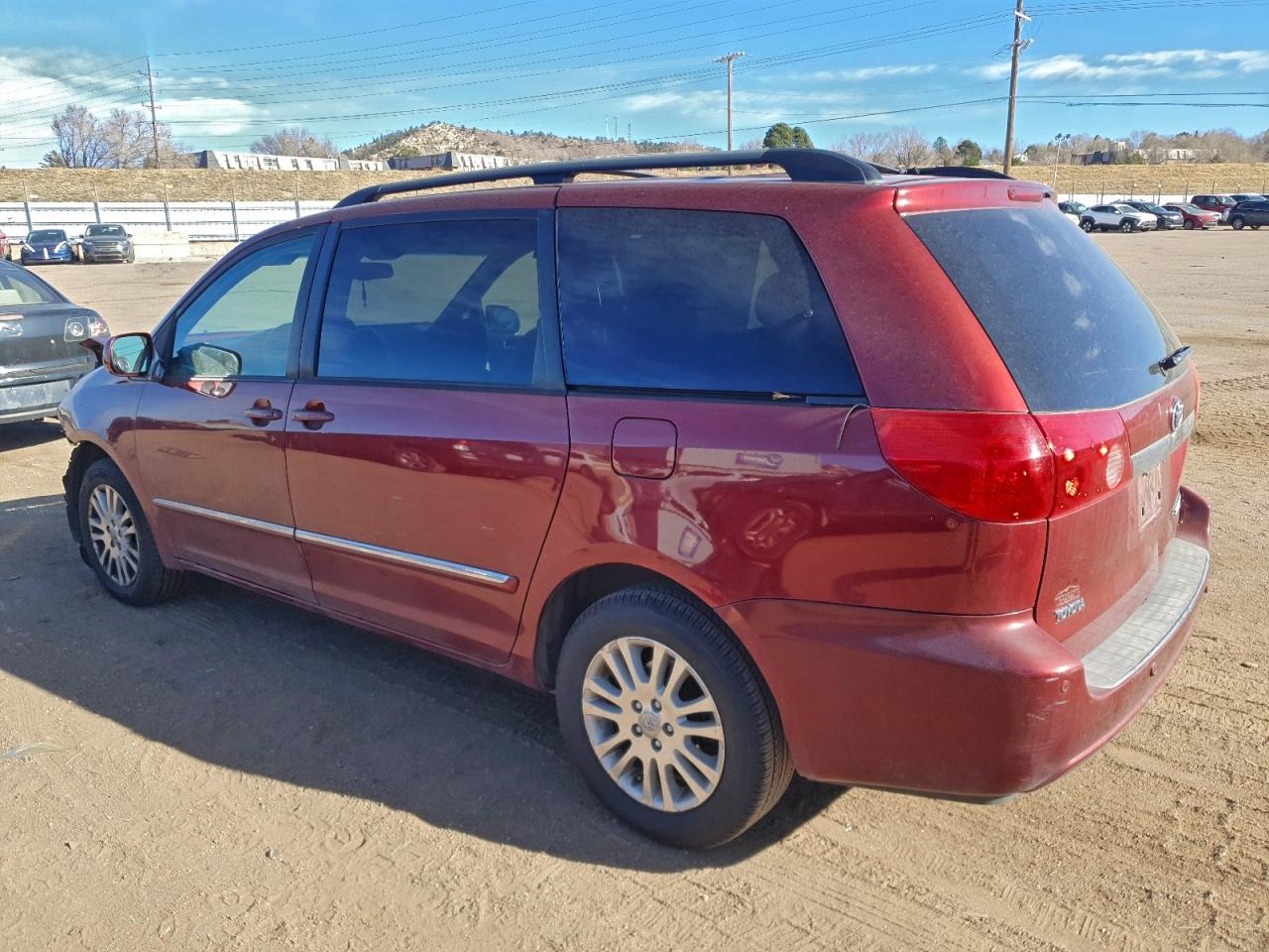 2007 TOYOTA SIENNA XLE photo 2