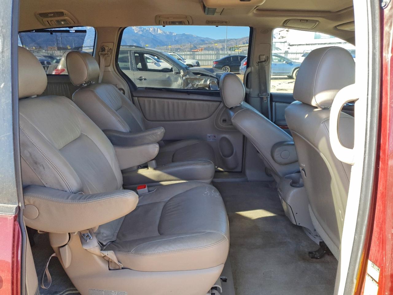 2007 TOYOTA SIENNA XLE photo 11