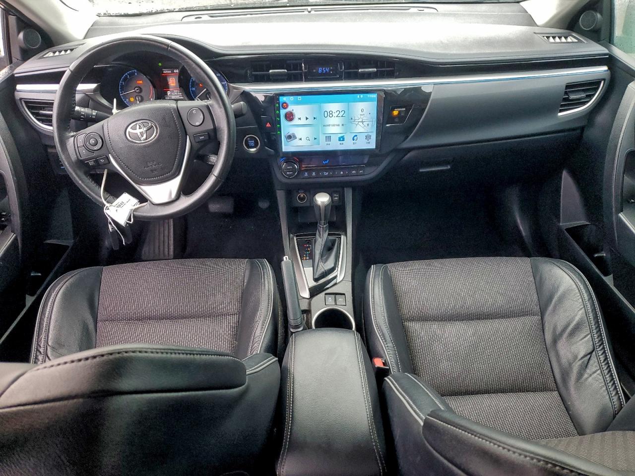 2014 TOYOTA COROLLA L photo 8