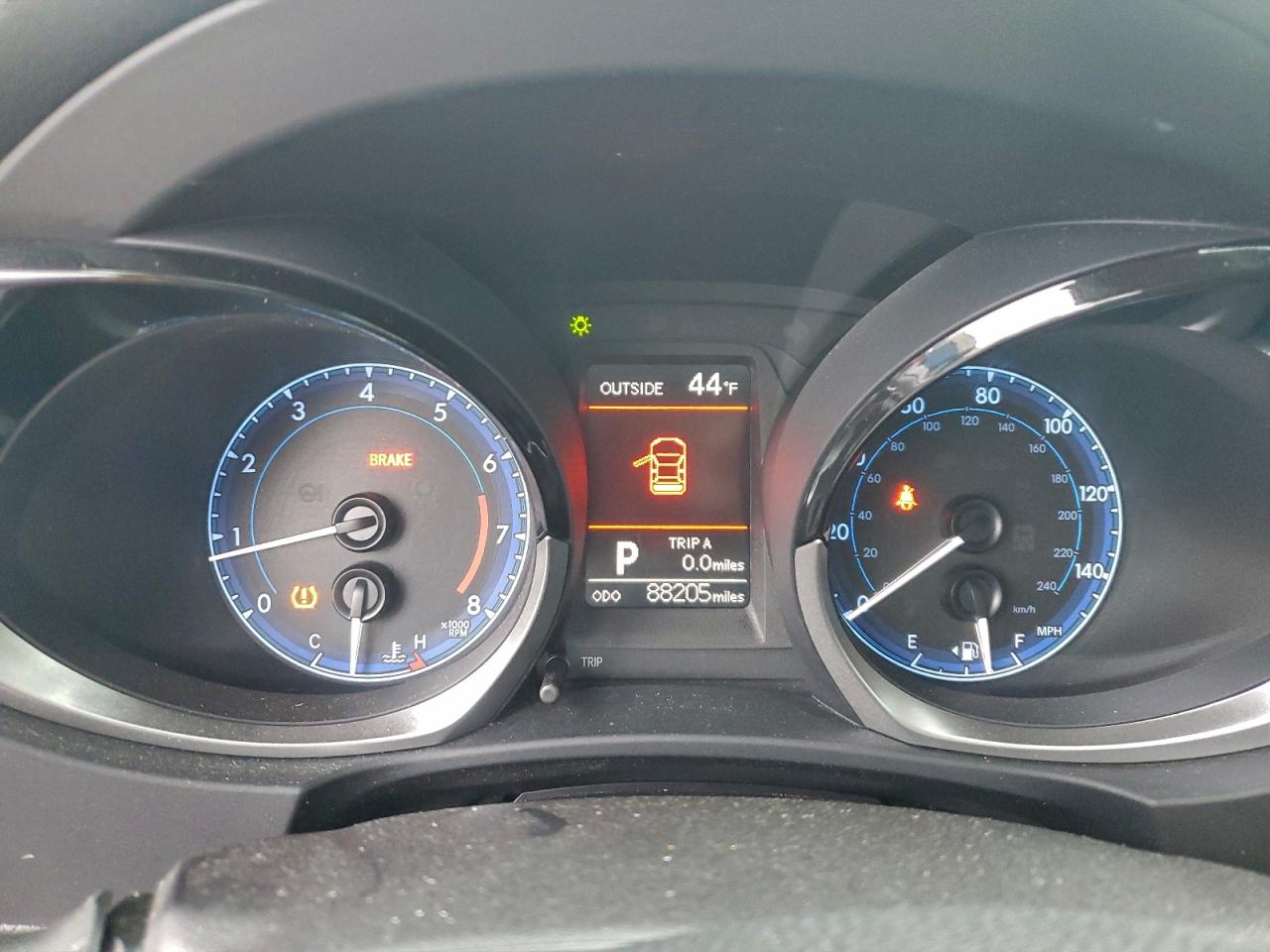 2014 TOYOTA COROLLA L photo 9