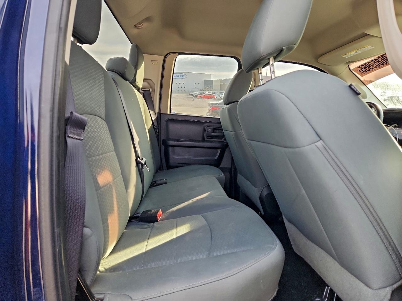 2015 RAM 1500 ST photo 10