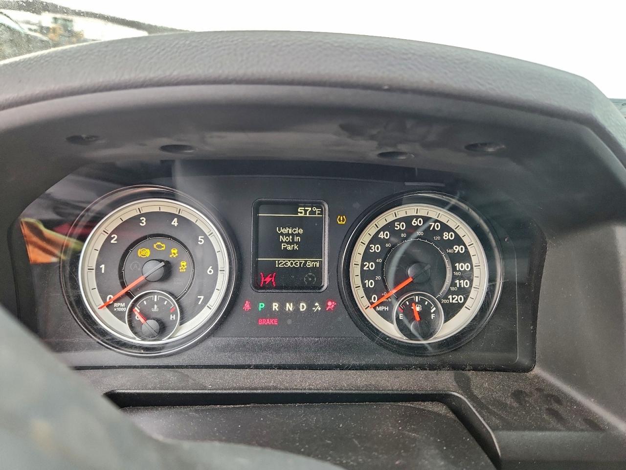 2015 RAM 1500 ST photo 9
