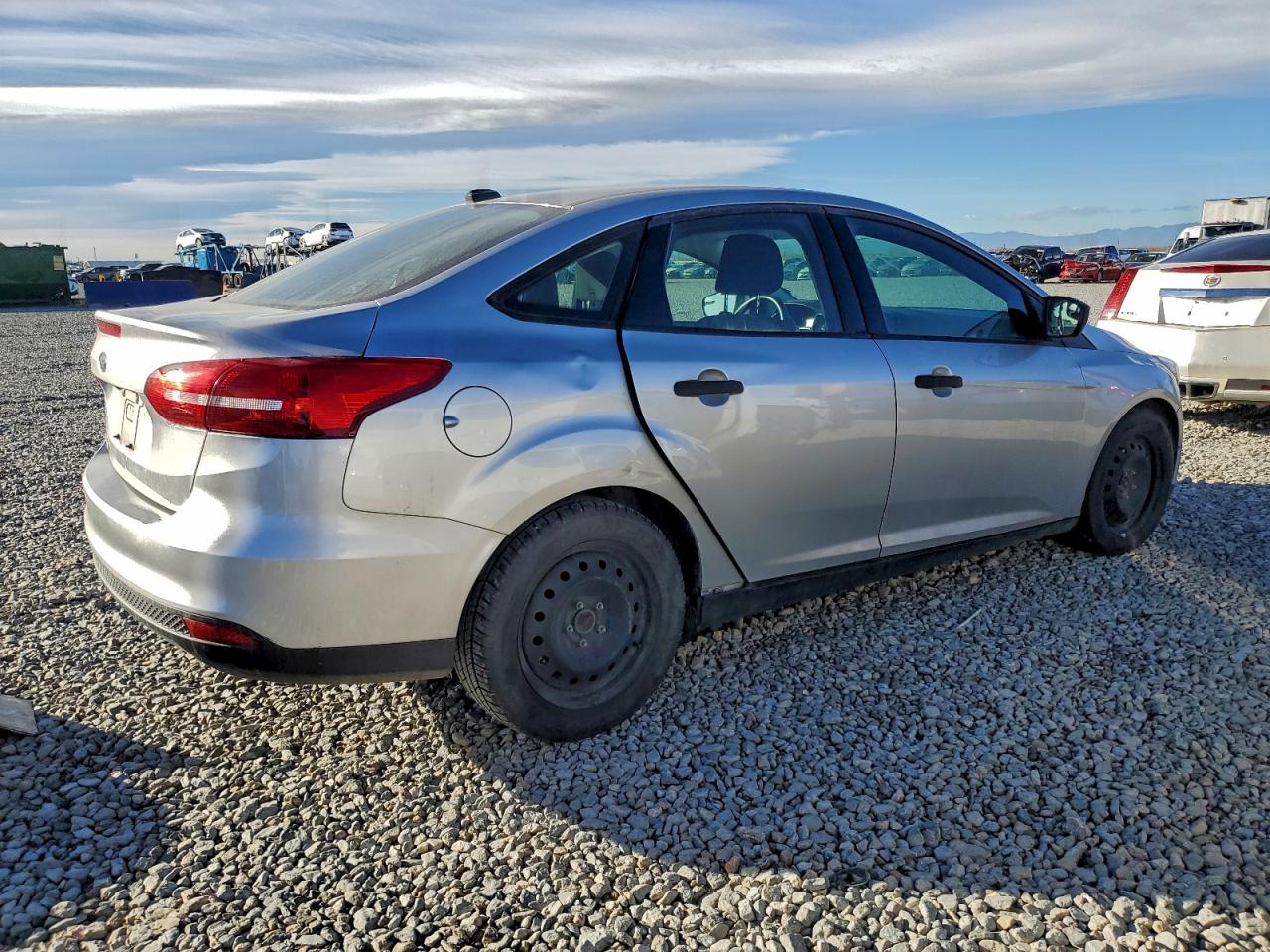 2018 FORD FOCUS S photo 3