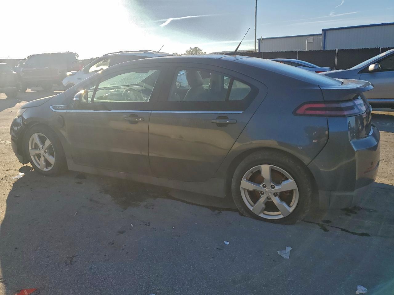 2013 CHEVROLET VOLT photo 2