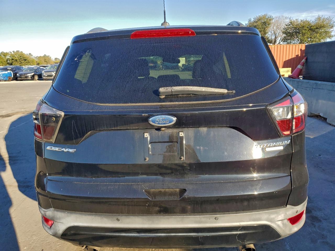 2017 FORD ESCAPE TITANIUM photo 6