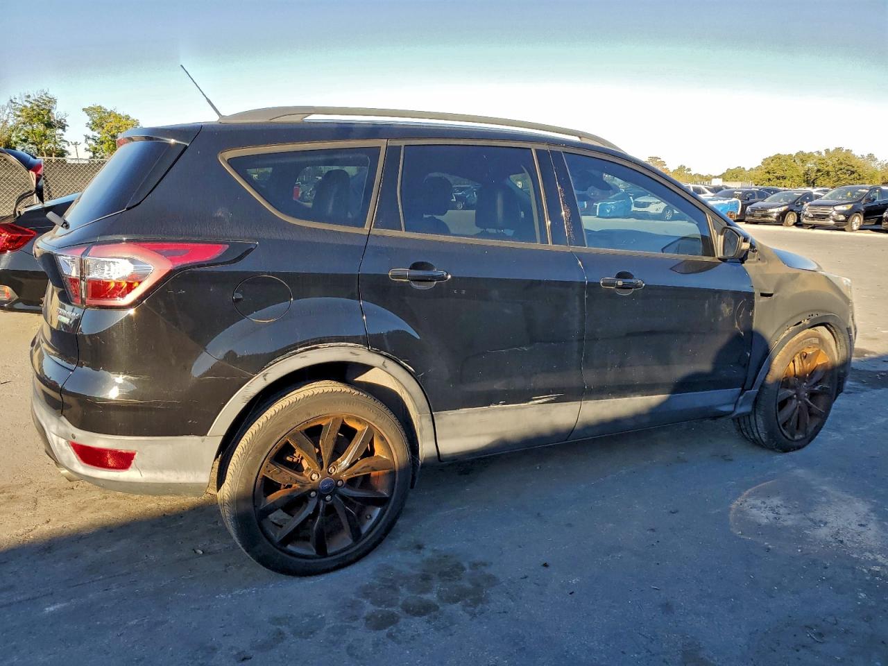2017 FORD ESCAPE TITANIUM photo 3
