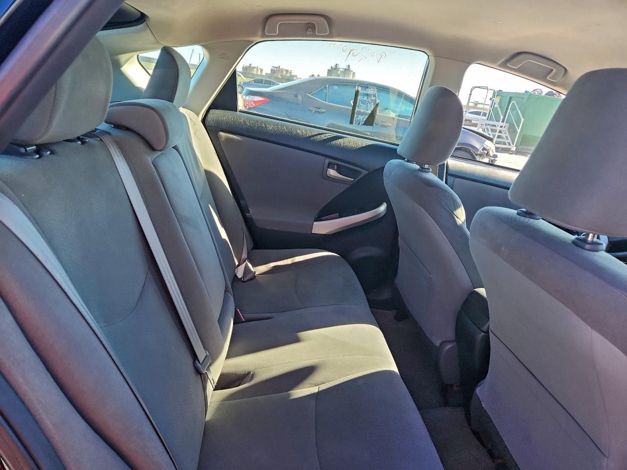2014 TOYOTA PRIUS photo 10