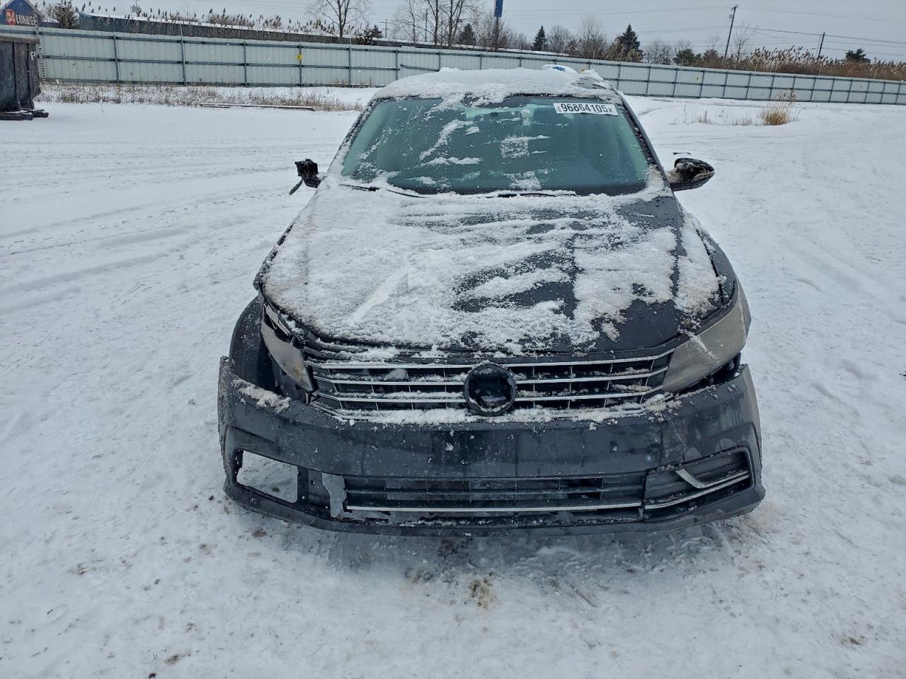2017 VOLKSWAGEN PASSAT S photo 5