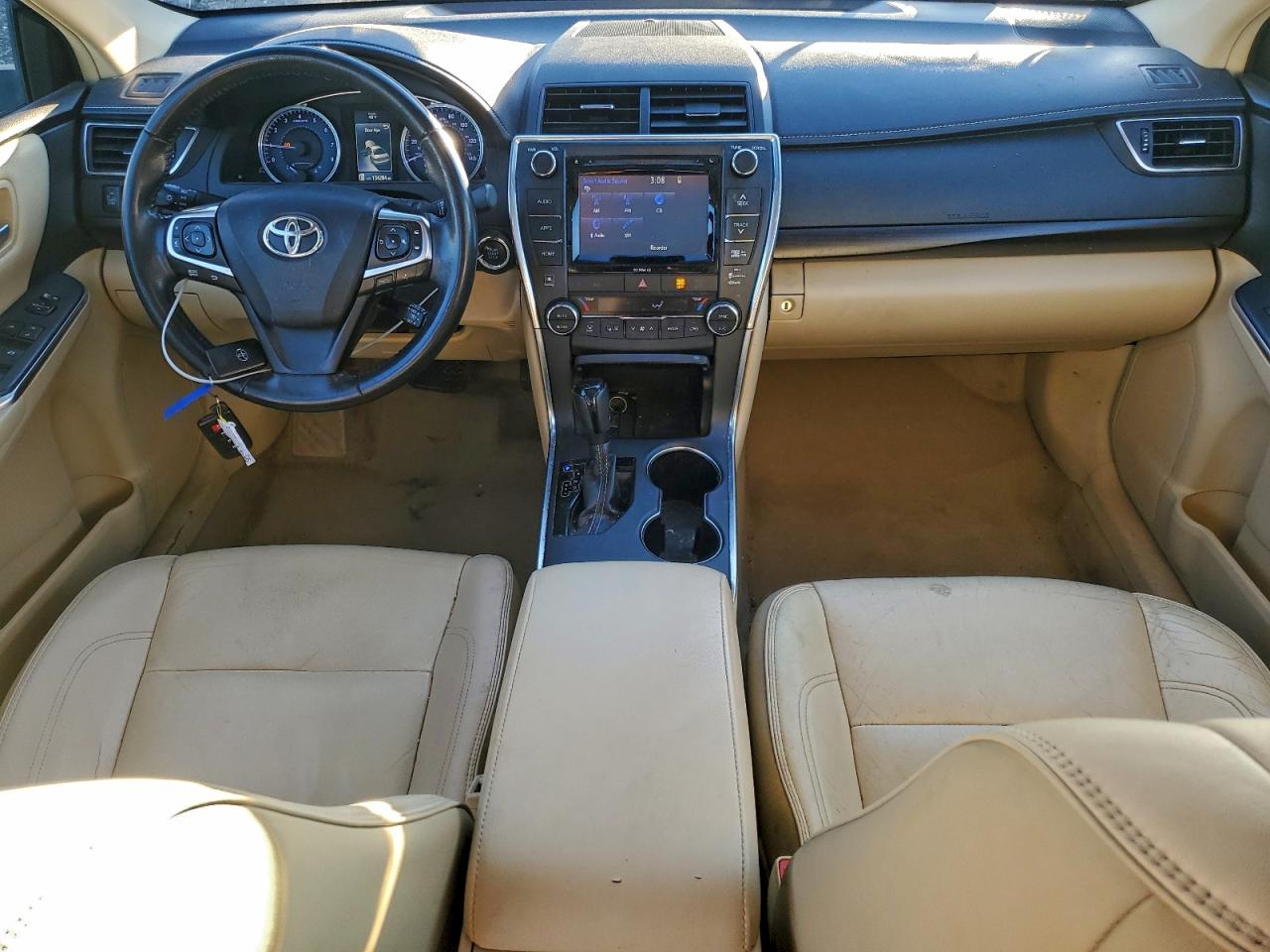 2016 TOYOTA CAMRY XSE photo 8