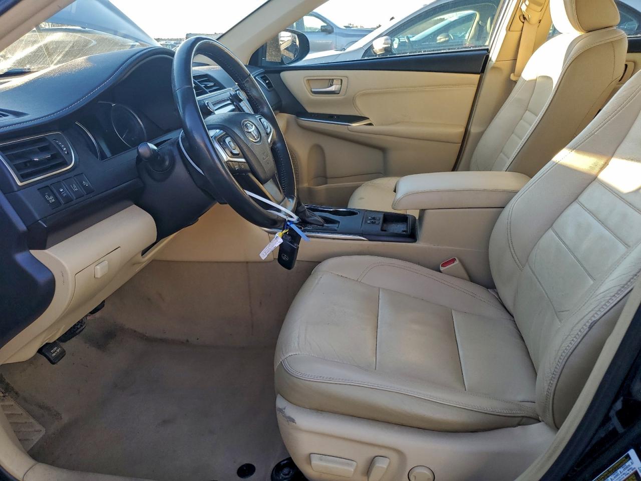 2016 TOYOTA CAMRY XSE photo 7