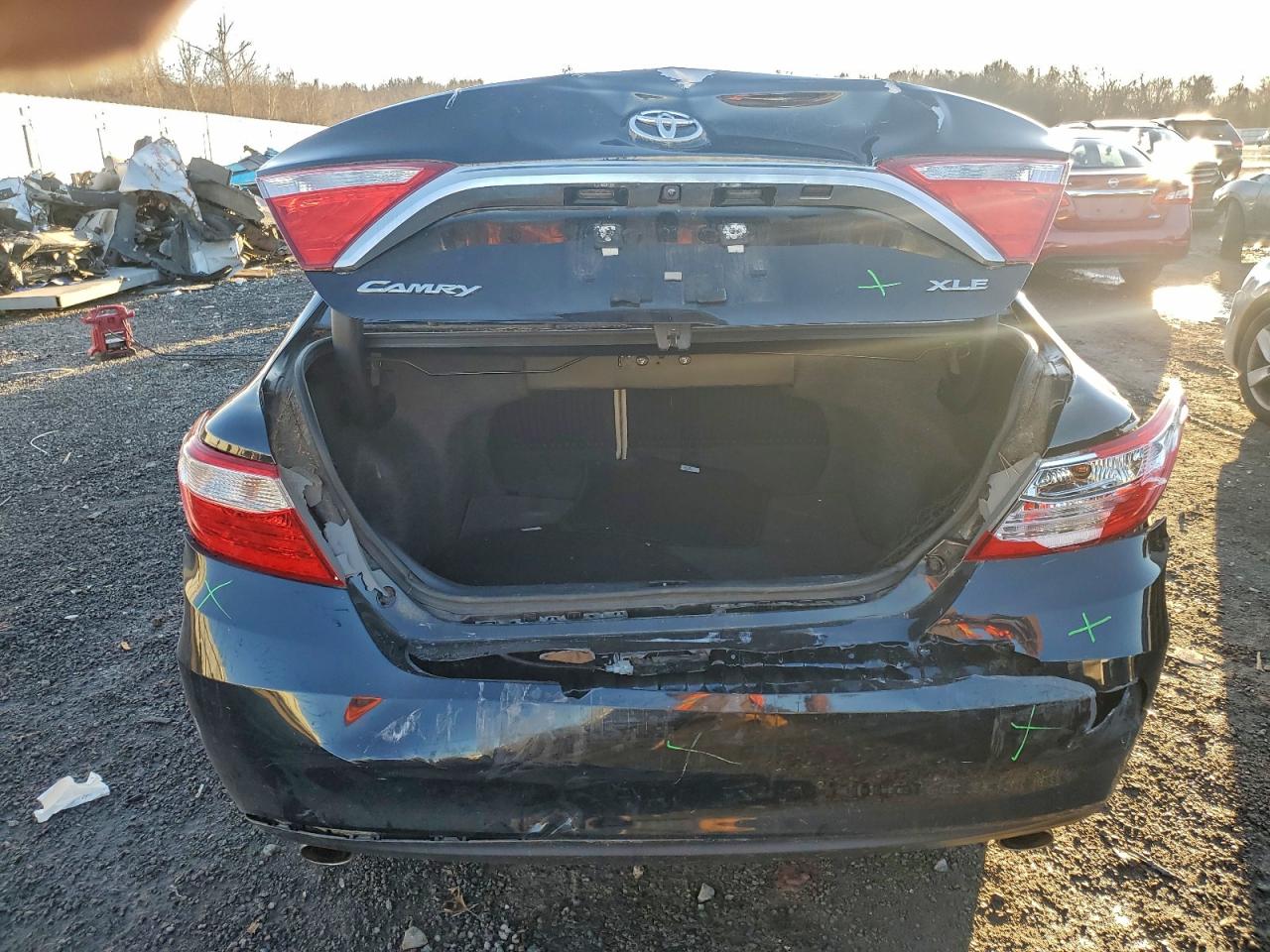 2016 TOYOTA CAMRY XSE photo 6