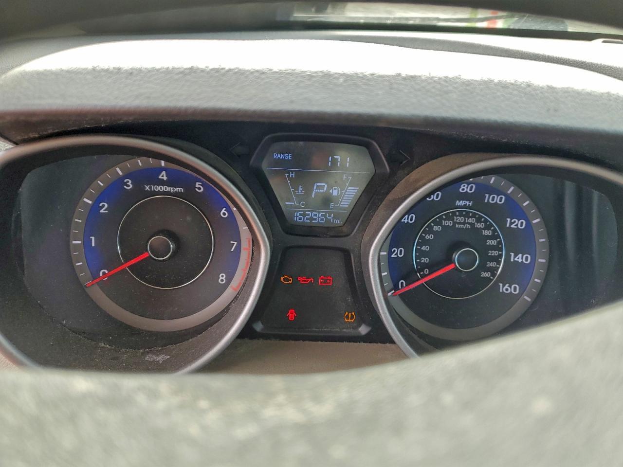 2014 HYUNDAI ELANTRA photo 9