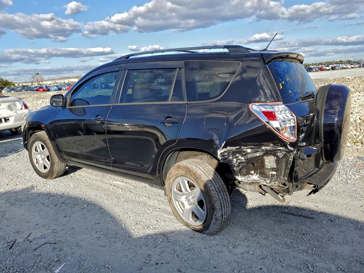 2012 TOYOTA RAV4 photo 2