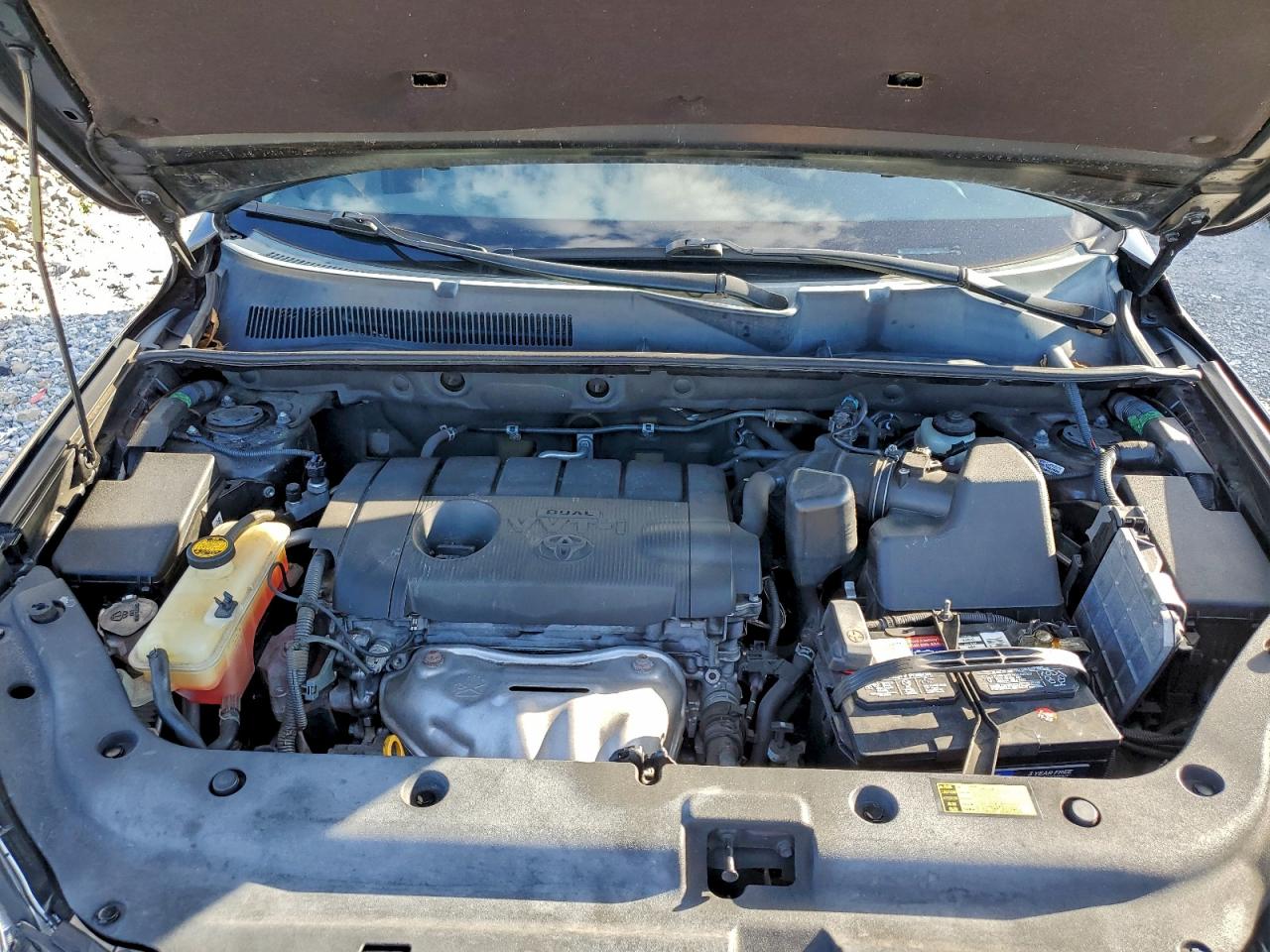 2012 TOYOTA RAV4 photo 12