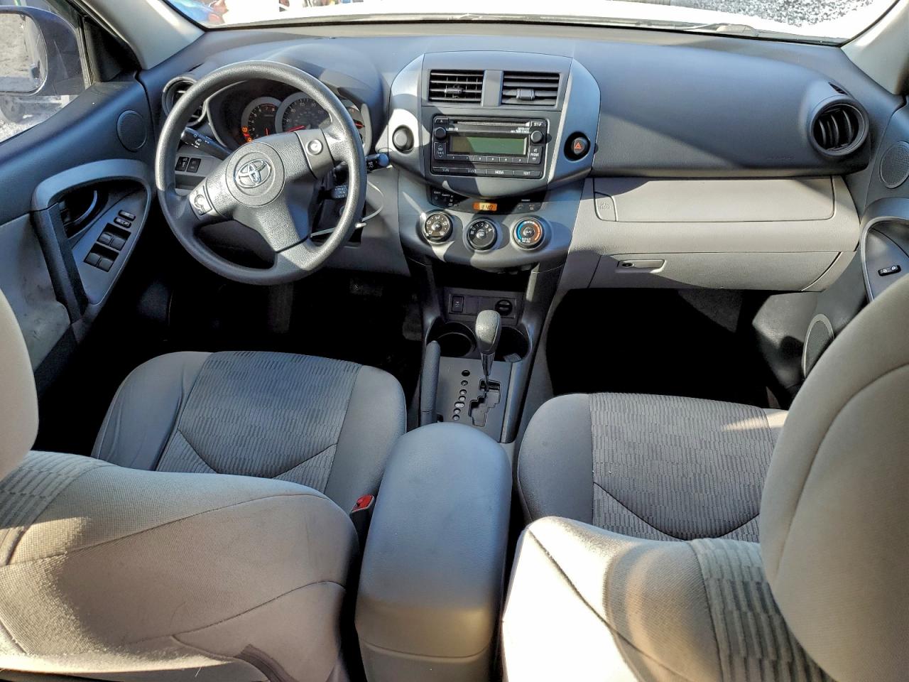 2012 TOYOTA RAV4 photo 8