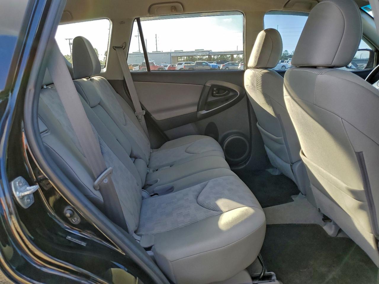 2012 TOYOTA RAV4 photo 11