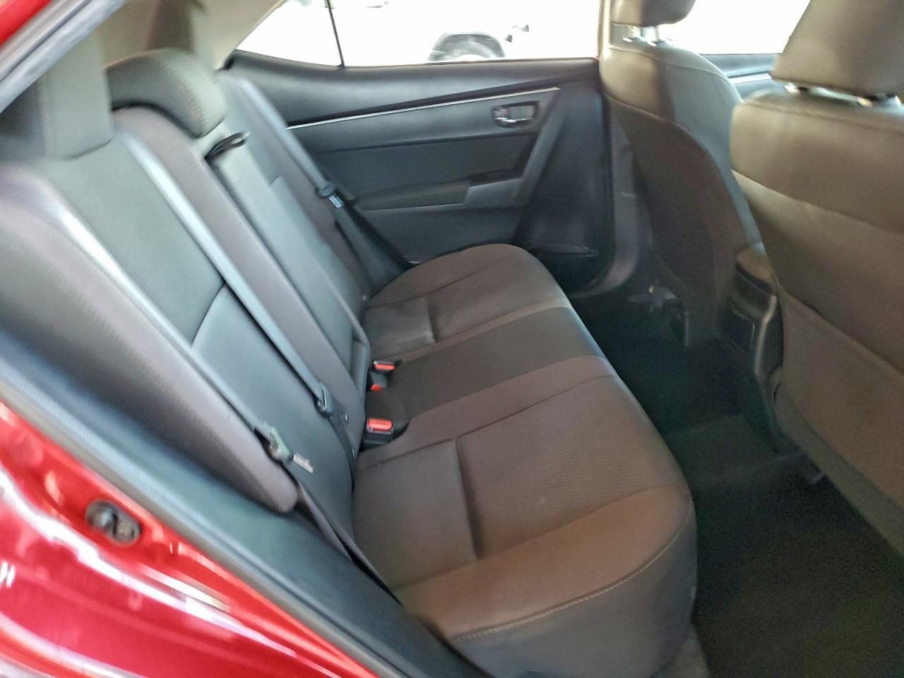 2017 TOYOTA COROLLA LE photo 10