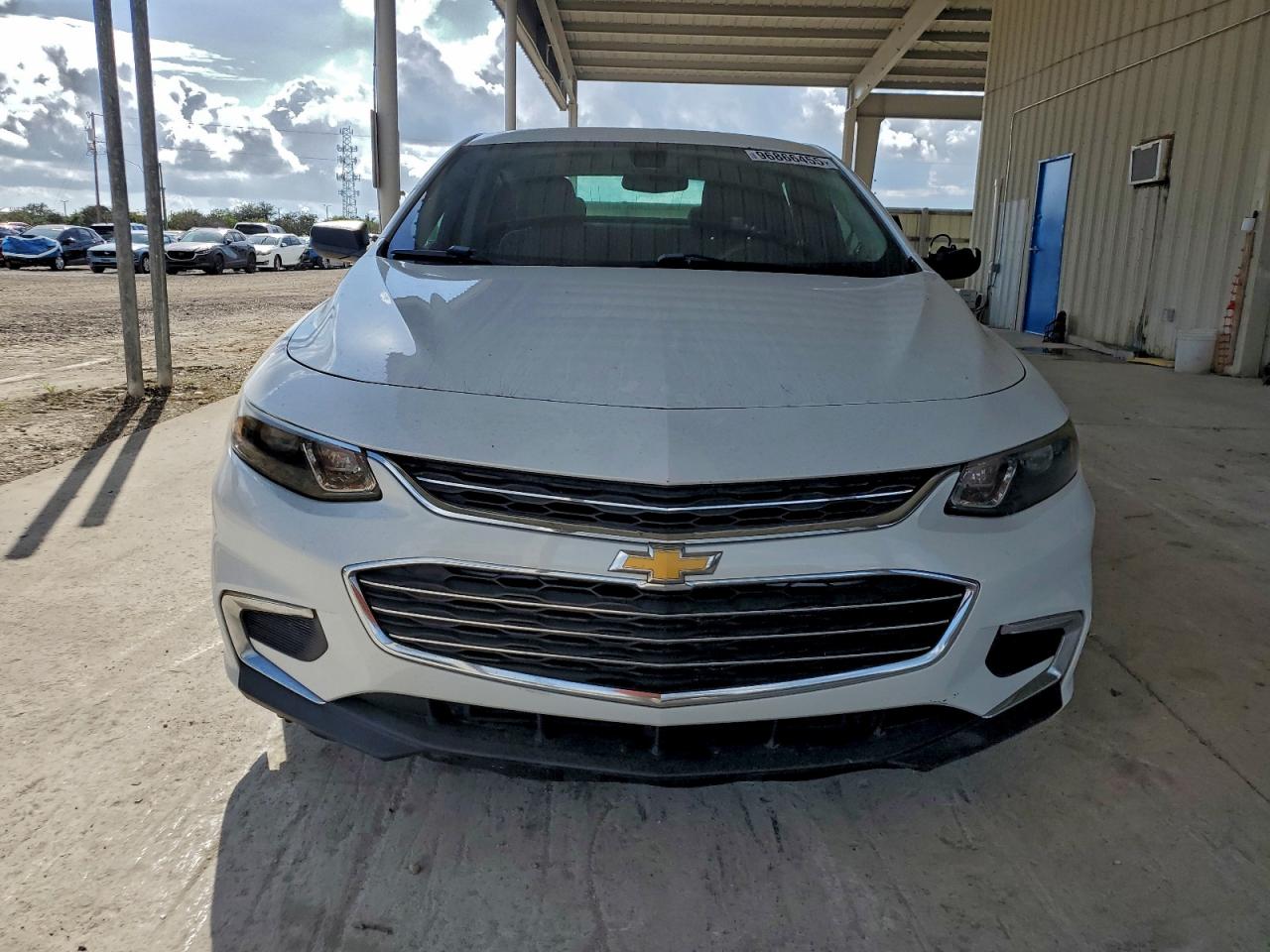 2018 CHEVROLET MALIBU LS photo 5