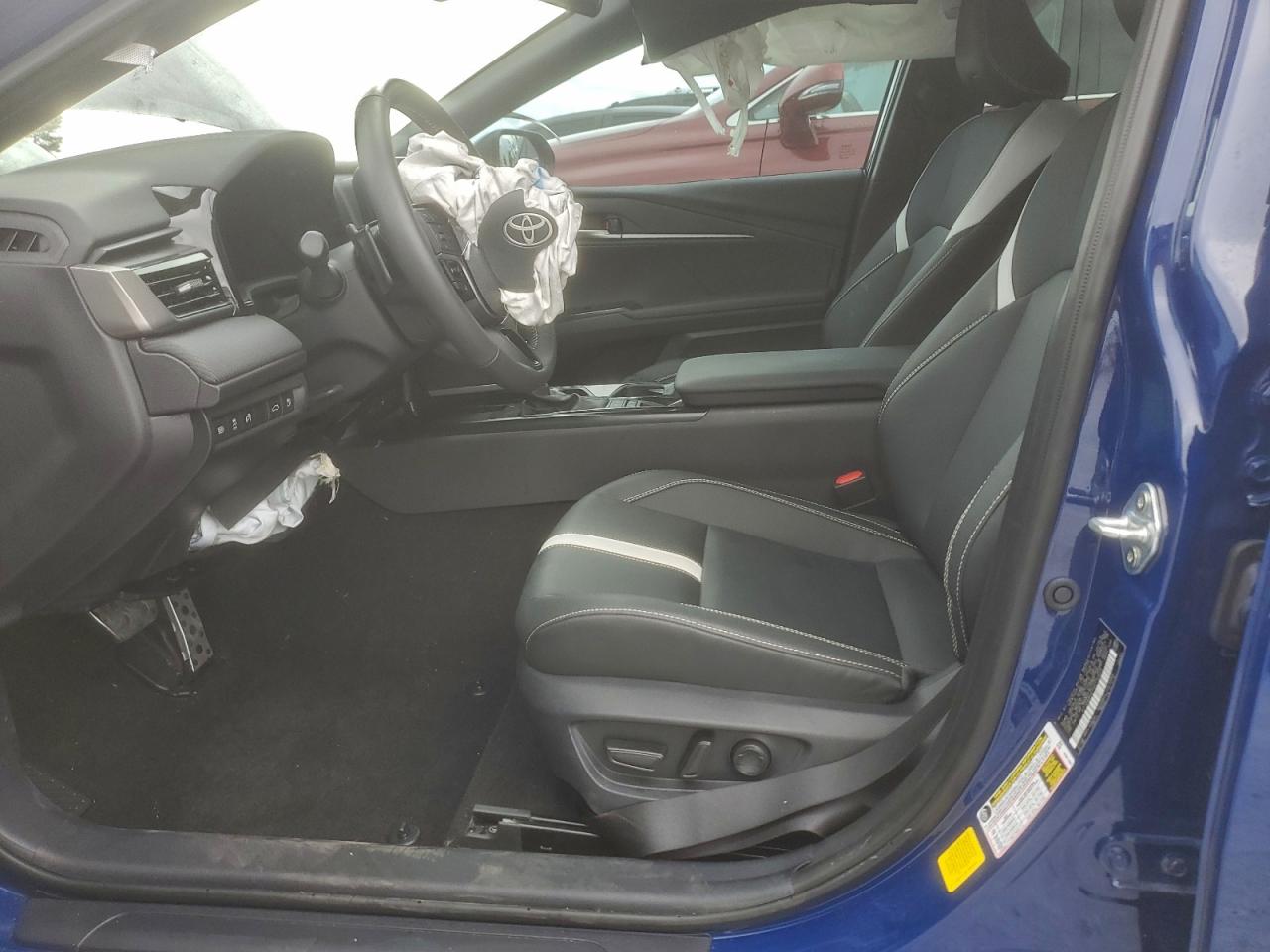 2025 TOYOTA CAMRY XSE photo 7