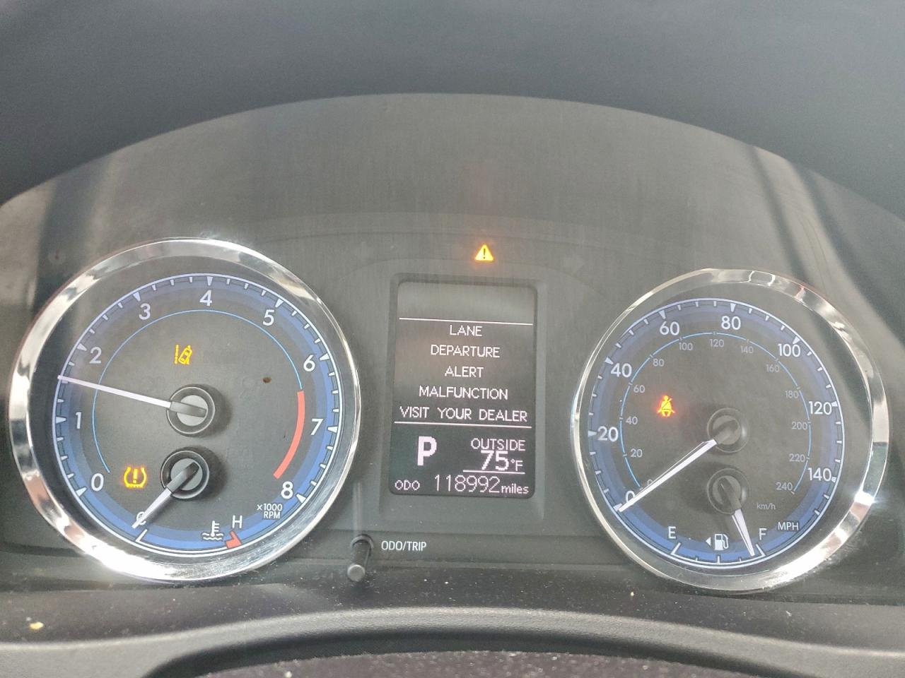 2019 TOYOTA COROLLA L photo 9