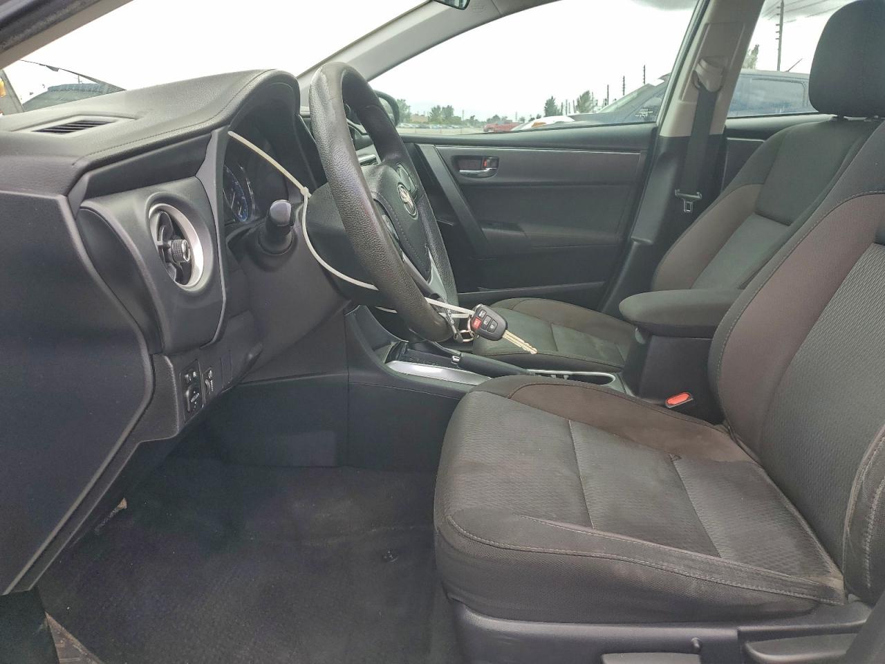 2019 TOYOTA COROLLA L photo 7