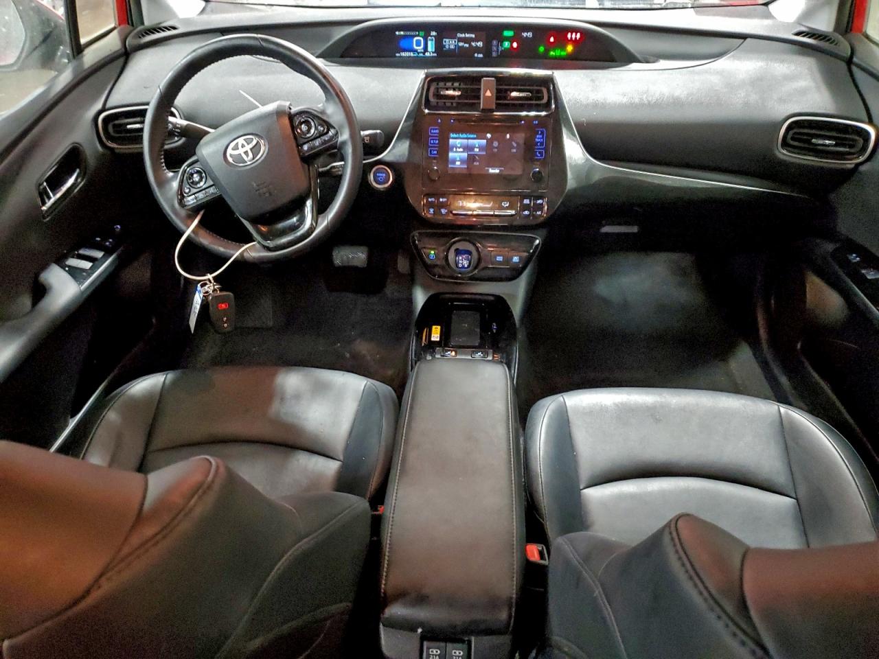 2019 TOYOTA PRIUS photo 8