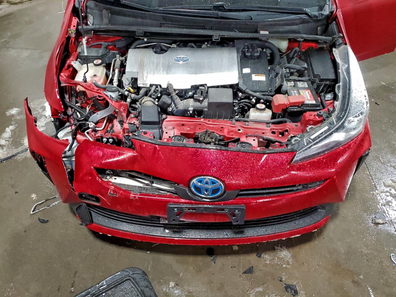 2019 TOYOTA PRIUS photo 12