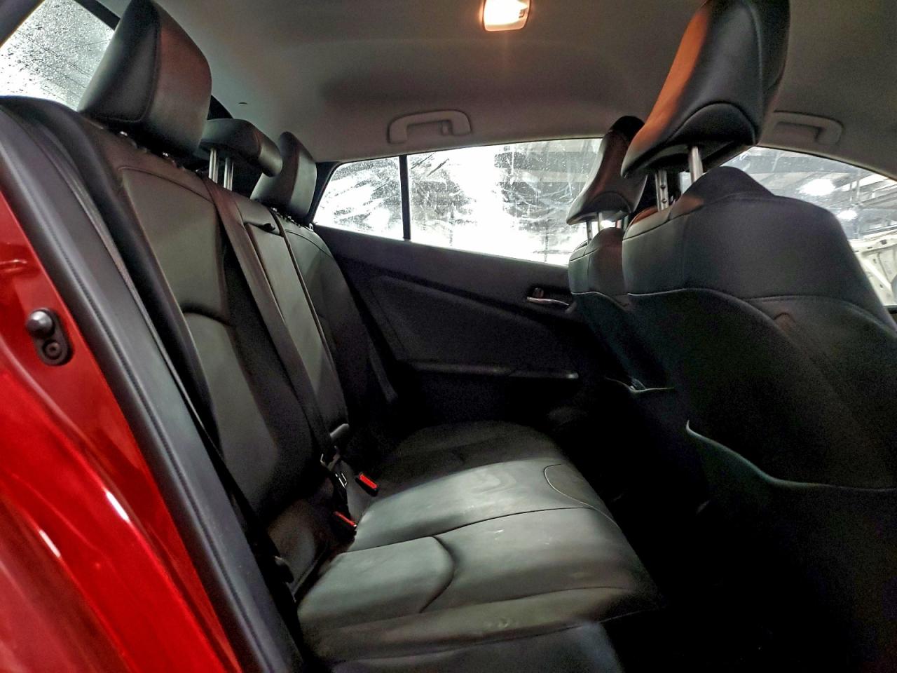 2019 TOYOTA PRIUS photo 11