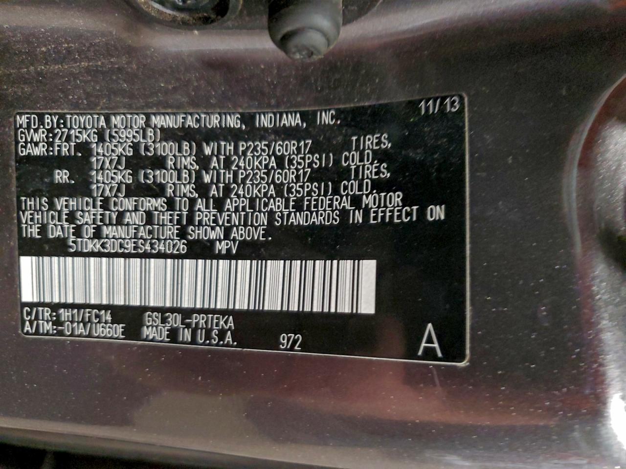 2014 TOYOTA SIENNA LE photo 13