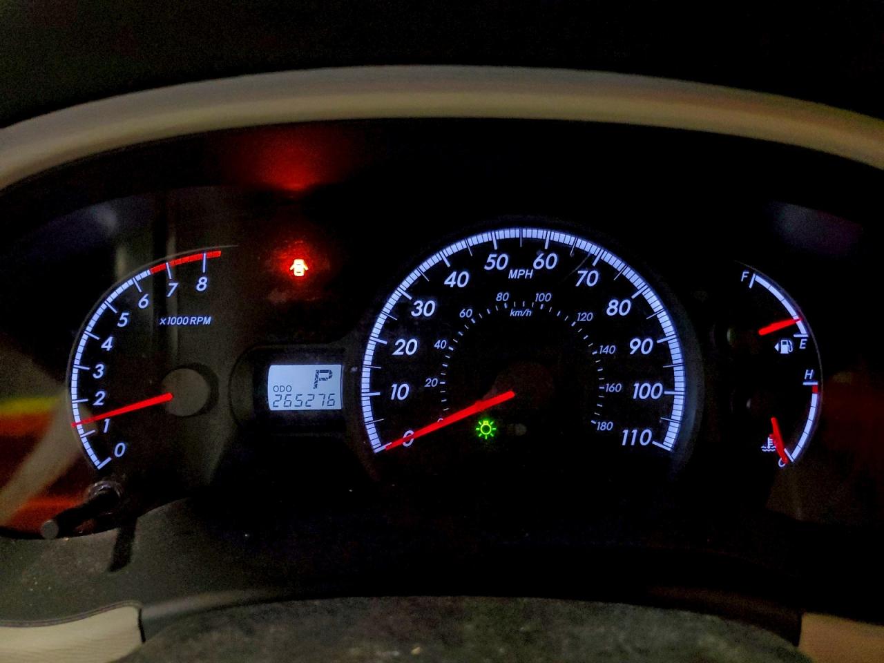 2014 TOYOTA SIENNA LE photo 9