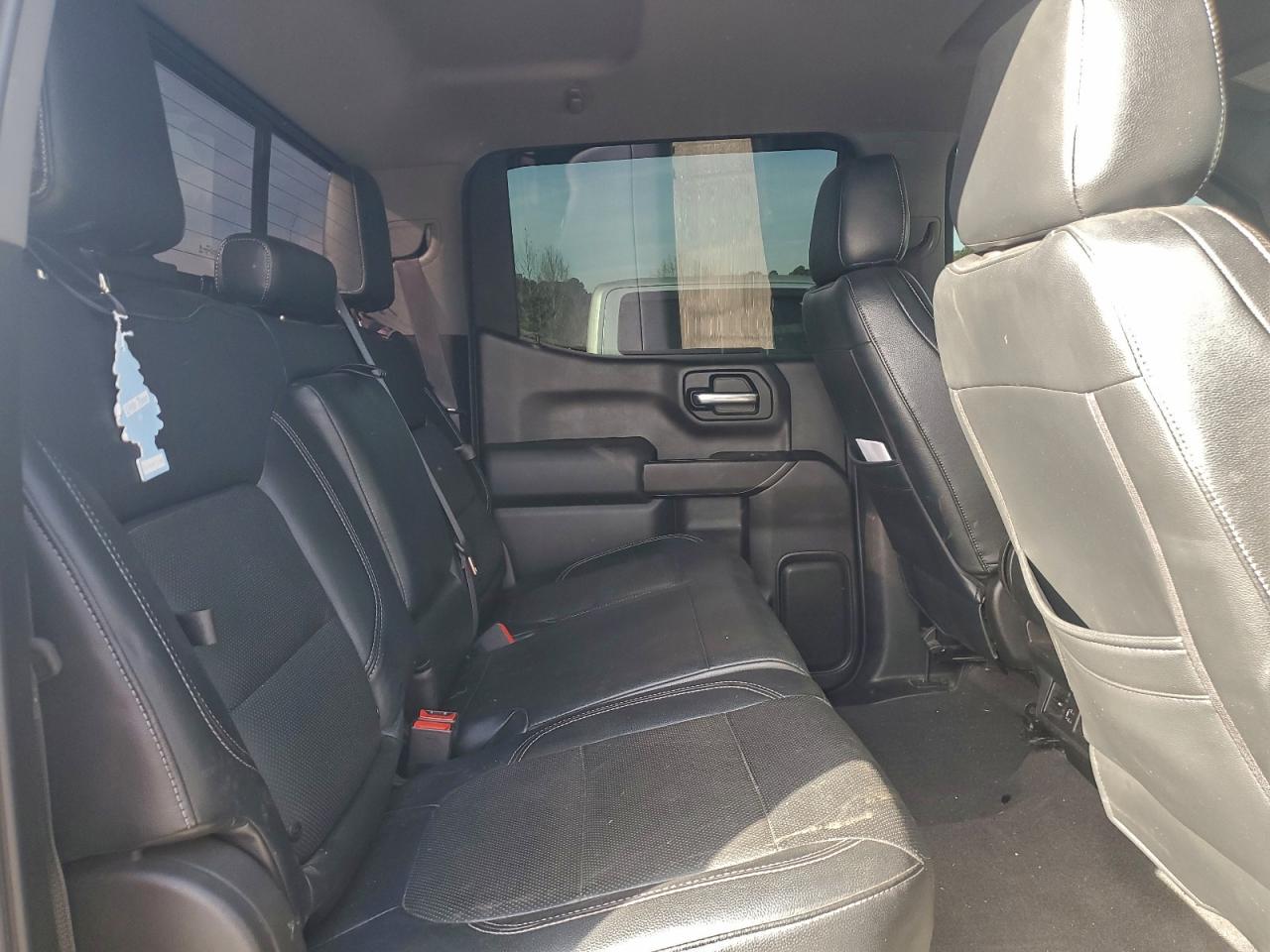 2019 CHEVROLET SILVERADO K1500 LT photo 10