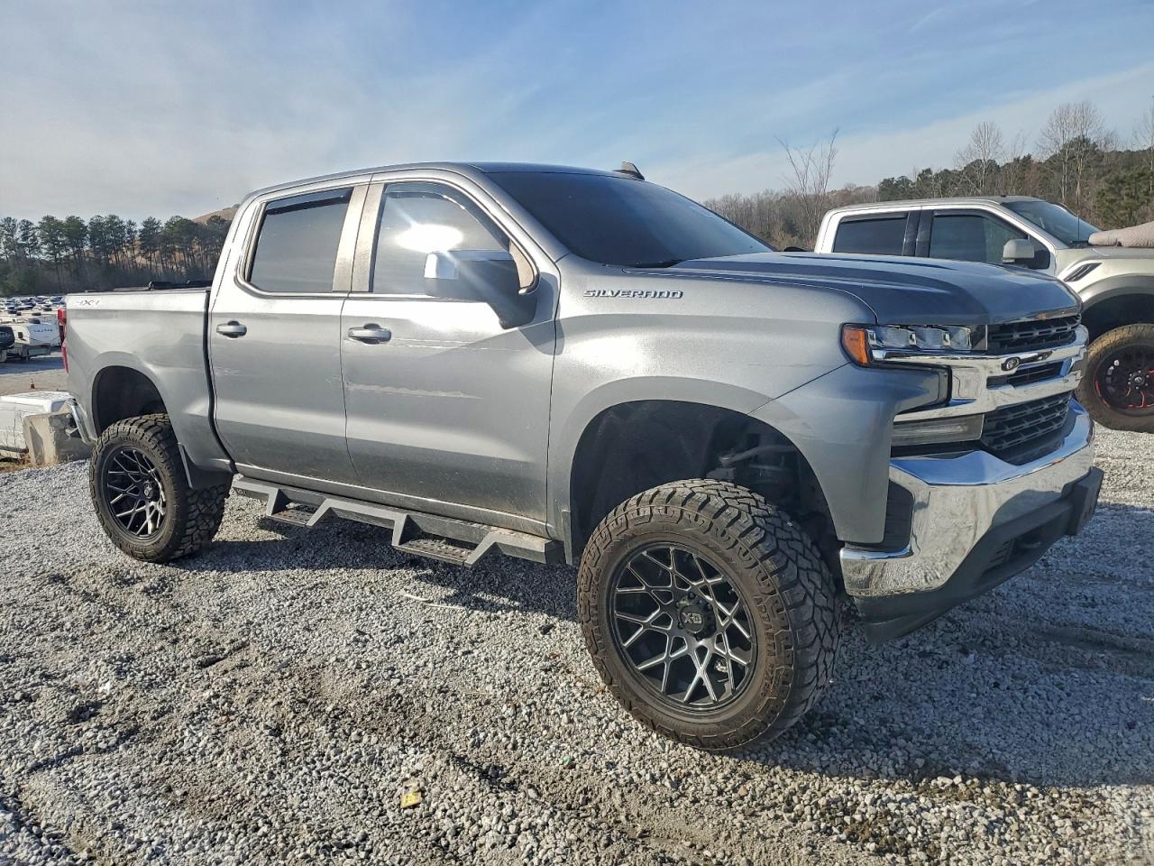 2019 CHEVROLET SILVERADO K1500 LT photo 4