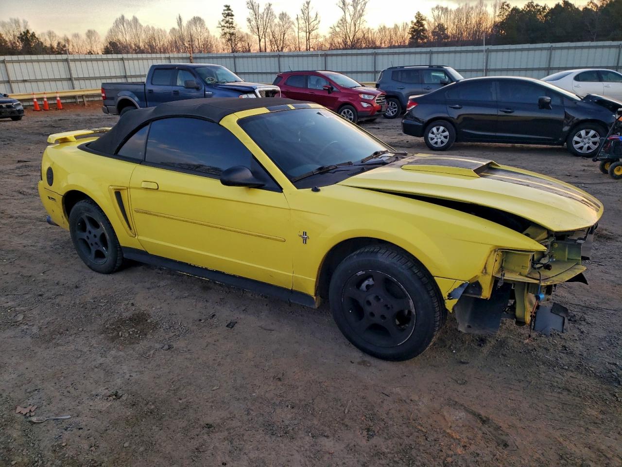 2003 FORD MUSTANG photo 4