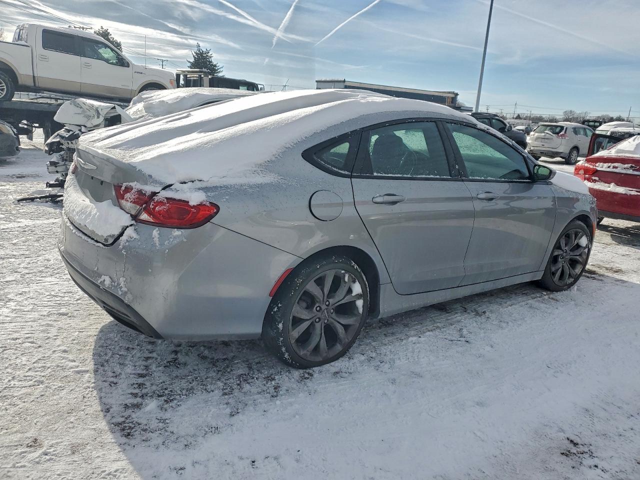 2016 CHRYSLER 200 S photo 3