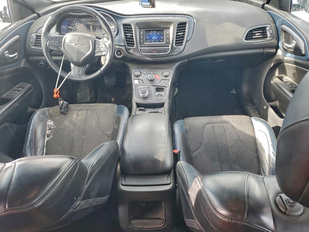 2016 CHRYSLER 200 S photo 8