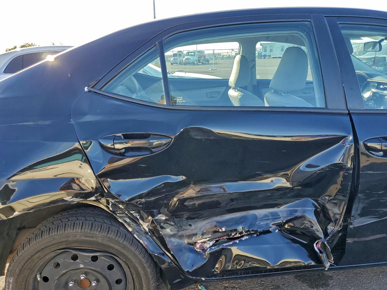 2016 TOYOTA COROLLA LE photo 10