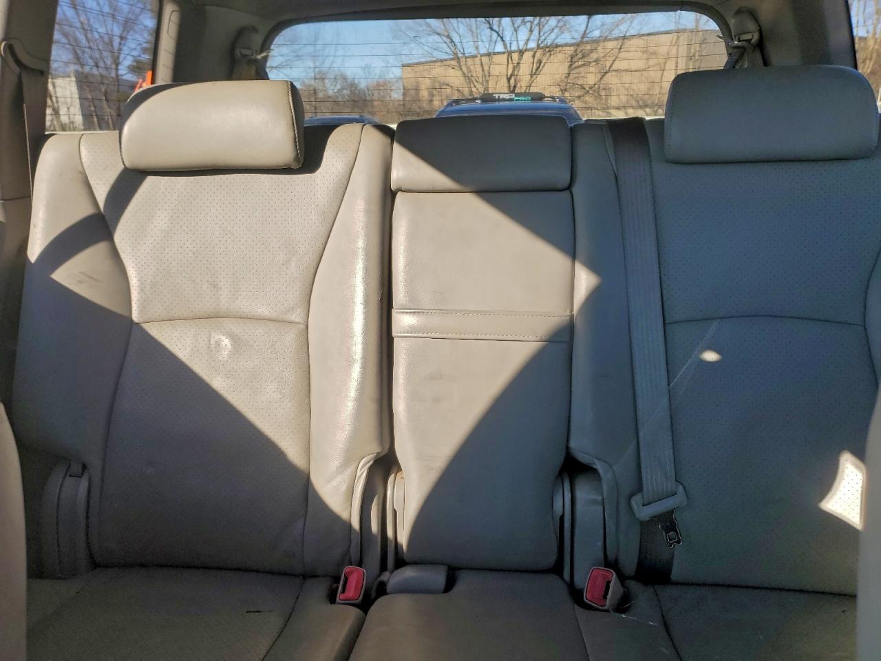 2005 TOYOTA HIGHLANDER LIMITED photo 10