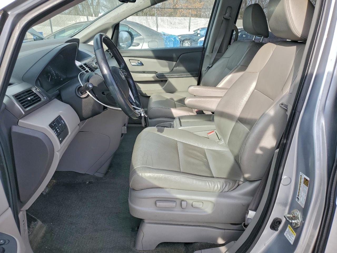 2016 HONDA ODYSSEY EXL photo 7