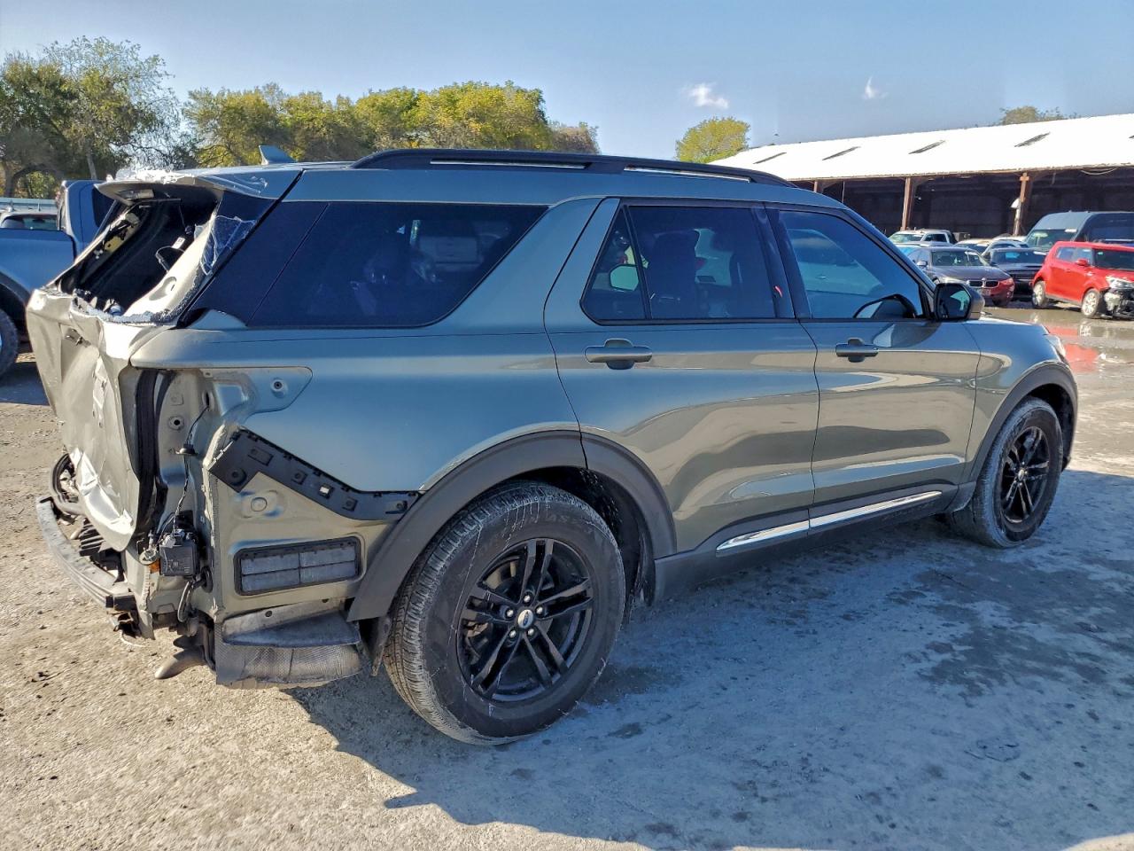 2020 FORD EXPLORER XLT photo 3