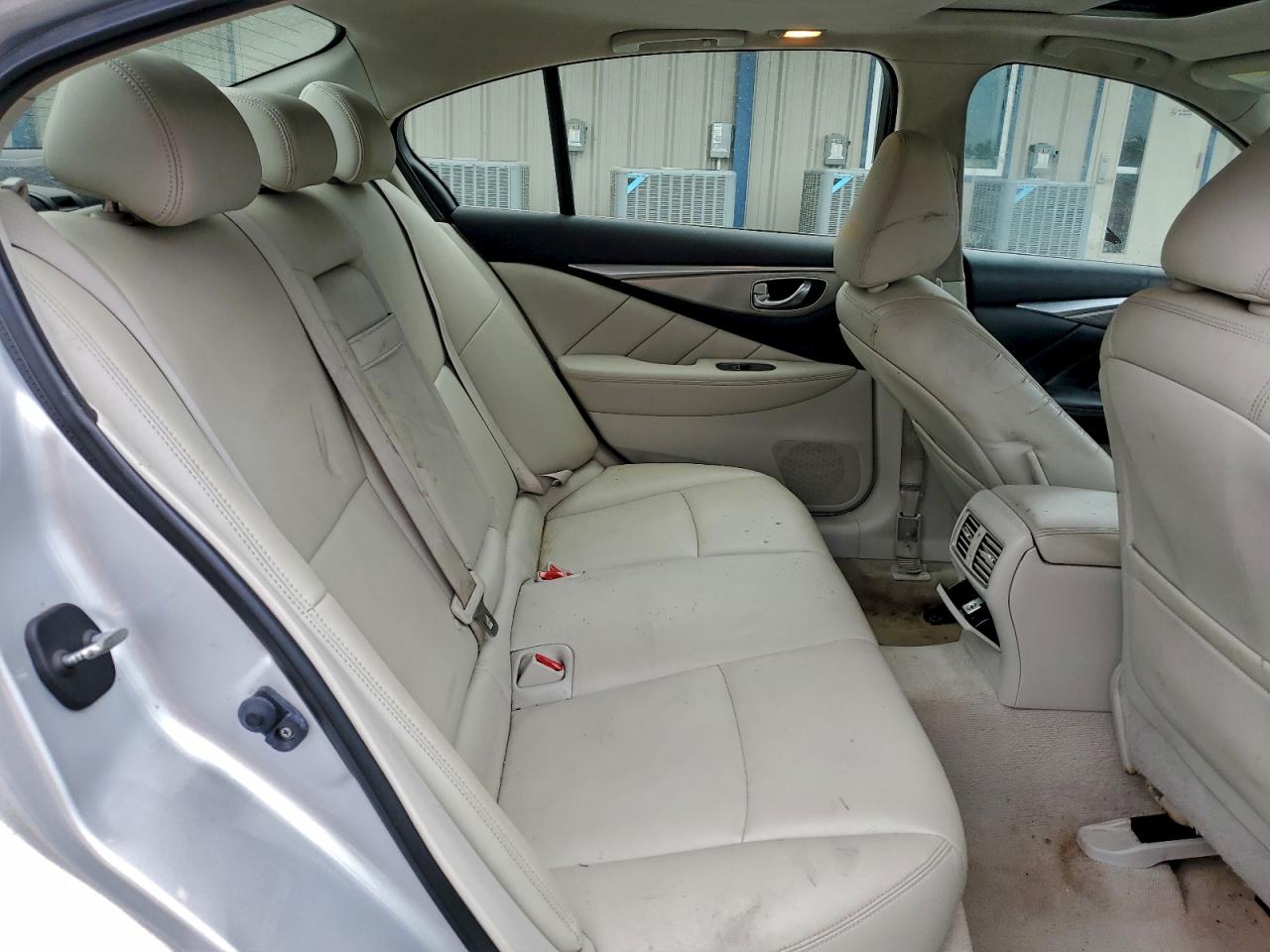 2015 INFINITI Q50 BASE photo 10