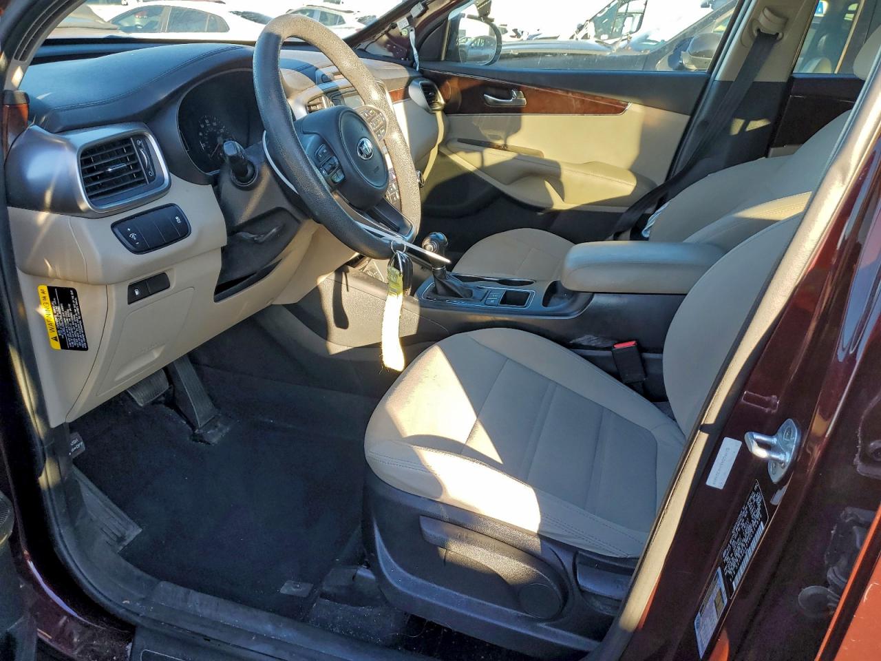 2017 KIA SORENTO LX photo 7