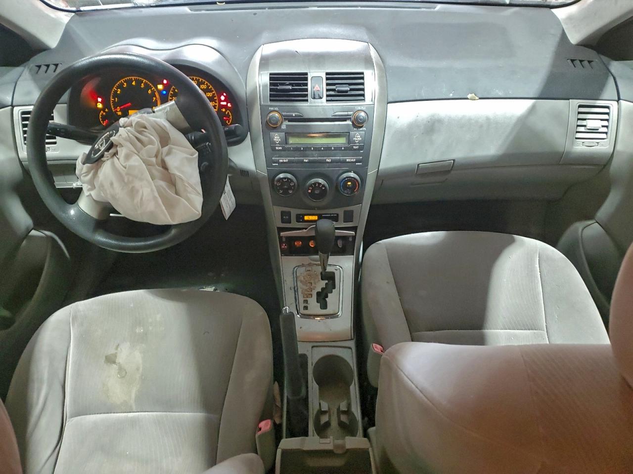 2011 TOYOTA COROLLA BASE photo 8
