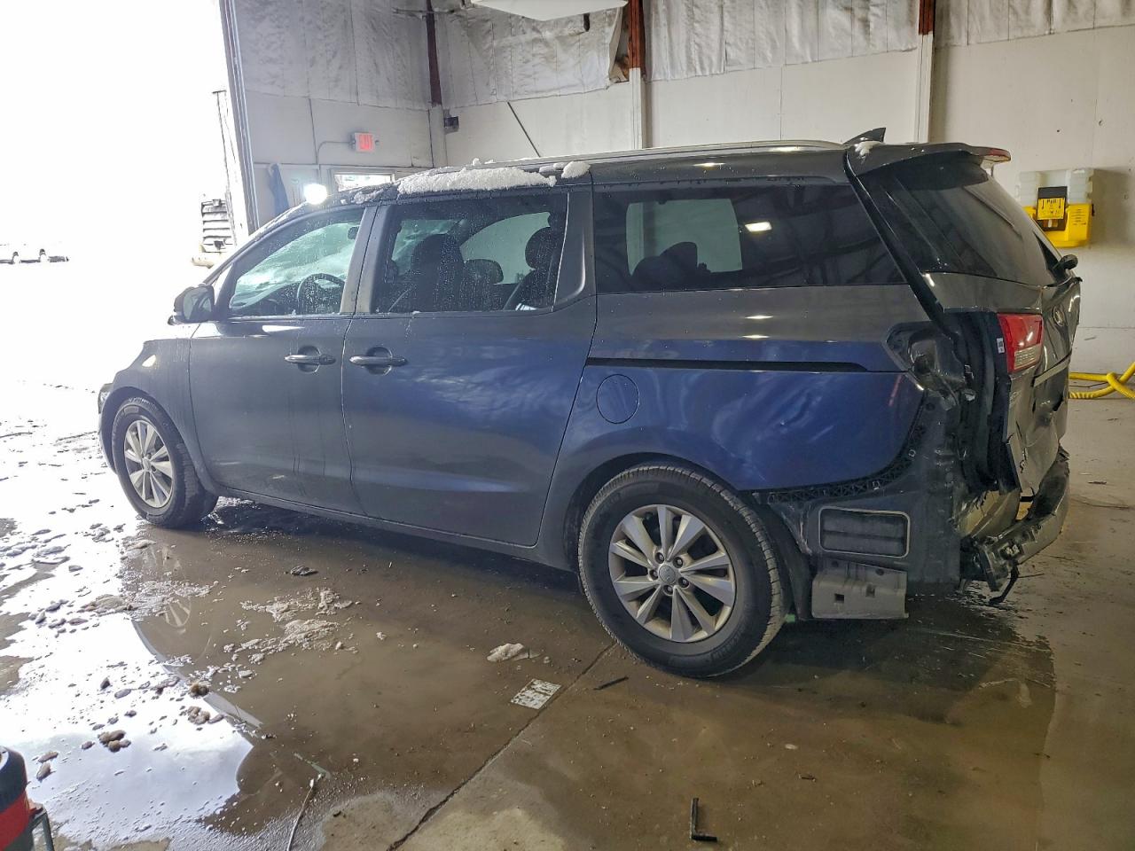 2018 KIA SEDONA LX photo 2